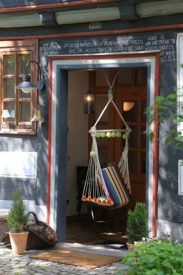 Alte Pfarre Gudensberg Apartment Exterior photo